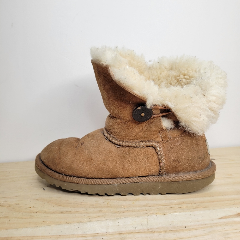 Ugh Bailey button chestnut boots kids 3